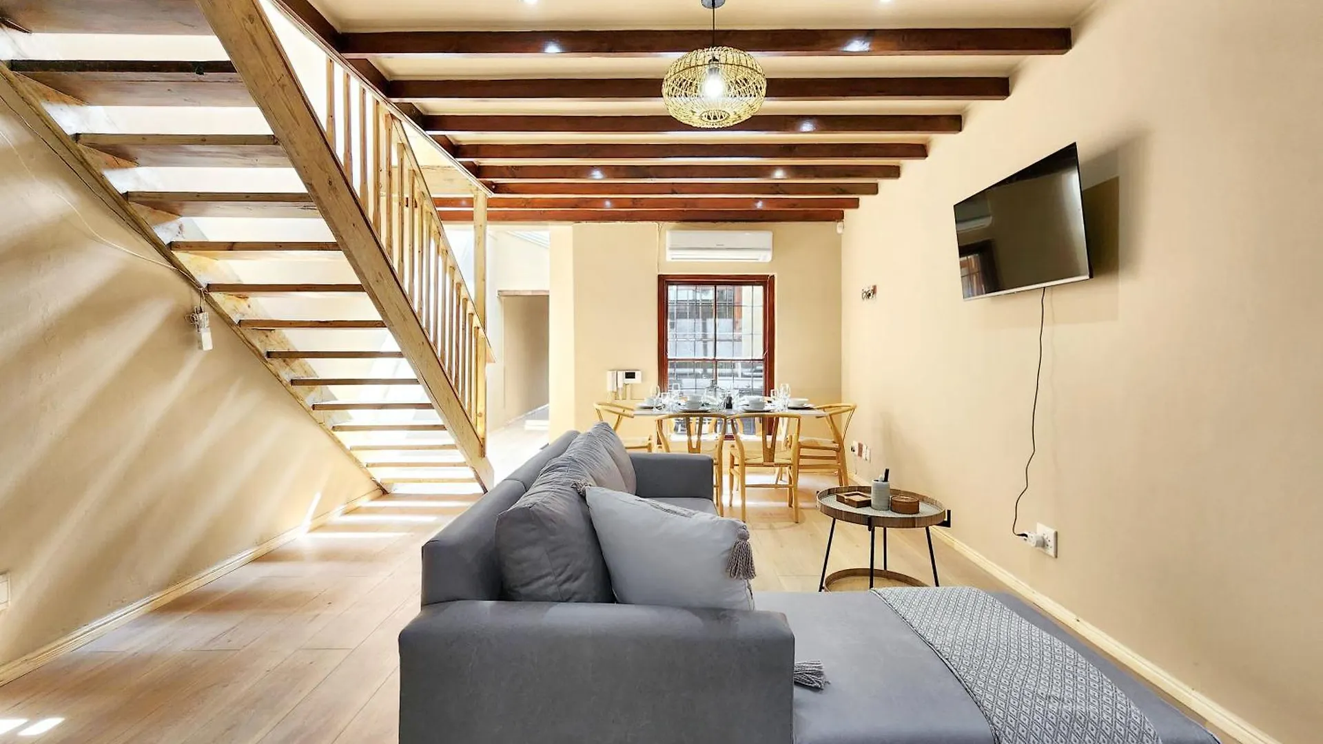Holiday home Newly Renovated, City Central, Spacious And Family Friendly Cape Town